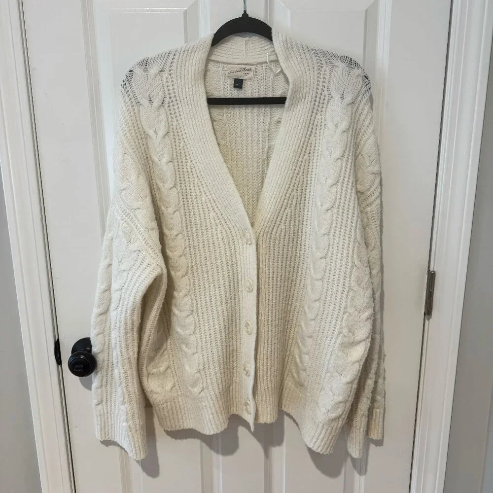 Cream Button Cable Knit Cardigan Sweater - Size Large‎